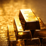 SKN | האם הזהב נכנס לעידן חדש כאשר המחירים פורצים את רמת 4,530 דולר על רקע גיאופוליטיקה והימורים על הורדות ריבית?