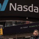 SKN | מדד Nasdaq 100 נחלש במתינות כאשר ראלי הטכנולוגיה נעצר סמוך לשיאים היסטוריים