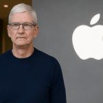SKN | האם שינויי ההנהגה באפל מאותתים על יישור קו אסטרטגי חדש לנוכח לחצים רגולטוריים ופוליטיים?