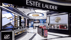 SKN | אסתי לאודר מהמרת על מותגים חדשים והתרחבות גלובלית להחייאת הצמיחה