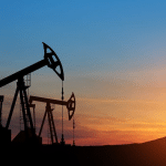 SKN | שווקי הזהב נשארים יציבים כאשר הדולר נחלש והמשקיעים מעריכים את משבר אספקת הנפט