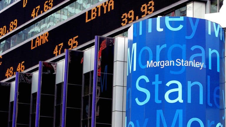 SKN | מורגן סטנלי מגדר סיכונים במרוץ ה-AI: האם העברת סיכון משמעותית תהפוך לטרנד החדש בוול סטריט?