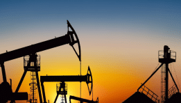 SKN | מחירי הנפט עולים על רקע מתיחות בין ארה”ב לוונצואלה — אך עדיין בדרך לירידה שבועית