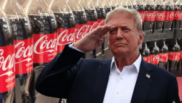 SKN | קוקה־קולה מדגישה את שורשיו האמריקאיים של המנכ״ל החדש על רקע לאומנות בעידן טראמפ ולחצים פוליטיים