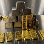 SKN | זהב וכסף נחלשים בסוף השנה לאחר הביצועים השנתיים החזקים ביותר מאז שנות ה־70