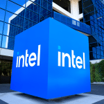 SKN | מניות אינטל מזנקות בעקבות שותפות עם אפל והתרחבות במלזיה, ומחזקות את מומנטום שווקי הטכנולוגיה
