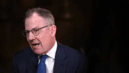 SKN | האם הפד הדובי יכול לסיים את הראלי? מייקל הארטנט מבנק אוף אמריקה מזהיר: הורדות ריבית עלולות לפגוע בשווקים