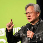 SKN | מנכ”ל Nvidia: הבינה המלאכותית היא “עוגה בת חמש שכבות” — והמשקיעים בוחנים מחדש היכן נמצא הערך האמיתי