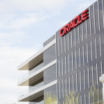 SKN | האם אורקל טלטלה את מסחר ה-AI? השוק מעריך מחדש – אך השוורים לטווח הארוך נשארים יציבים