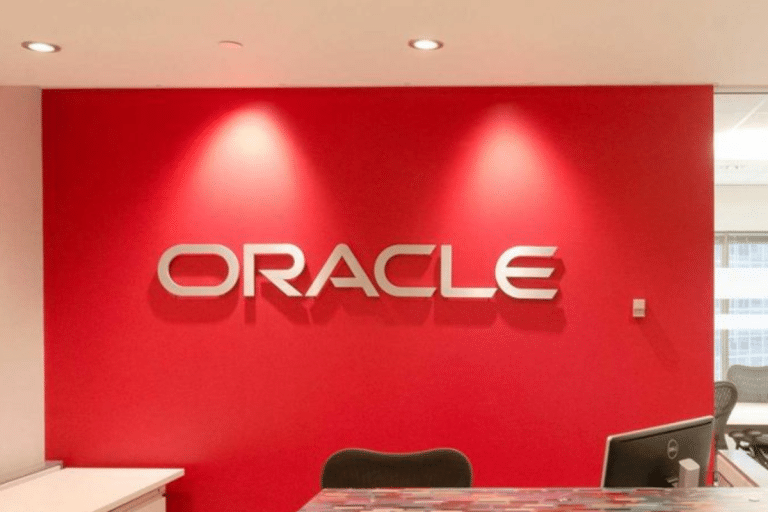 SKN | האם המומנטום של ה-AI של אורקל נחלש? וול סטריט מתכוננת למבחן רווחים קריטי