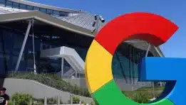 SKN | האם השותפות של גוגל עם Replit תהפוך את “וייב-קודינג” ליתרון האסטרטגי הבא שלה מול Anthropic ו-Cursor?