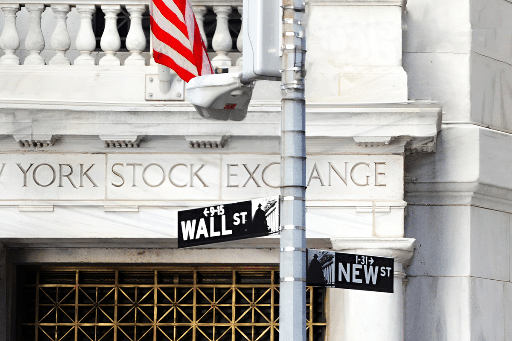 SKN | האם החוזים העתידיים האמריקאיים יתאוששו לאחר פתיחה סוערת? וול סטריט נפתחת בזהירות בדצמבר