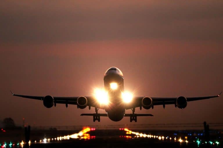 SKN | האם חברות התעופה העולמיות יוכלו לשמור על רווחי שיא למרות טלטלות בשרשרת האספקה בשנת 2026?