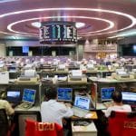 SKN | שווקי אסיה נסחרים במגמה מעורבת במסחר דליל בחג, כאשר המתיחות סביב טאיוואן בוחנת את עצבי המשקיעים