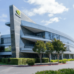 SKN | האם העלייה של NVIDIA בת קיימא, כאשר אופטימיות בתחום הבינה המלאכותית עומדת בציפיות הגבוהות?