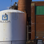 SKN | אלקואה מכה את תחזיות הרווח כאשר משמעת עלויות מקזזת ירידה בהכנסות — האם מחזור הסחורות מתהפך?