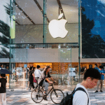 SKN | אפל חוגגת 50: מהסטארטאפ במוסך למעצמת טכנולוגיה עולמית