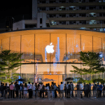 SKN | עקיפת תחזיות הרווח של אפל ברבעון הראשון: שולי רווח חזקים וצמיחת שירותים מקזזים רוחות נגד בתחום החומרה