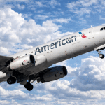 SKN | מניית אמריקן איירליינס שומרת על יציבות כאשר תחזית הרווחים ומגמות ההכנסות נותרות במוקד