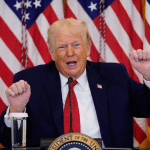 SKN | האם איומי המכסים של טראמפ סביב גרינלנד עומדים לטלטל שוב את השווקים הגלובליים?