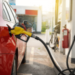 SKN | מחירי הבנזין בוחנים שיאים אחרונים — האם זעזוע היצע מעצב מחדש את שוק הדלק החורפי?