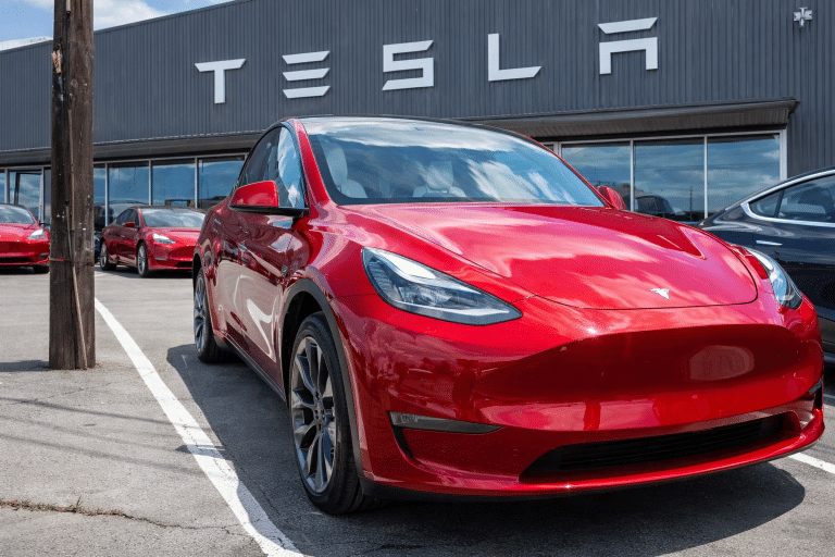 SKN | האם פריצת הדרך של טסלה ב־Full Self-Driving באירופה ובסין עומדת לפתוח מנוע צמיחה חדש?