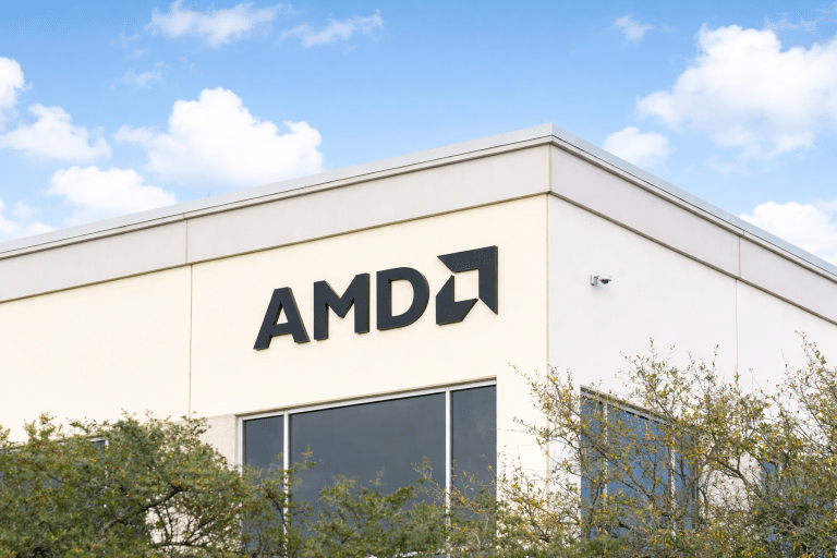 SKN | AMD מאריכה את הראלי כאשר אופטימיות סביב AI ומומנטום רווחים תומכים במניה