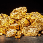 SKN | הזהב פורץ מעל 5,107 דולר: האם הסיכון הגיאופוליטי מגדיר מחדש את מסחר נכסי המקלט?