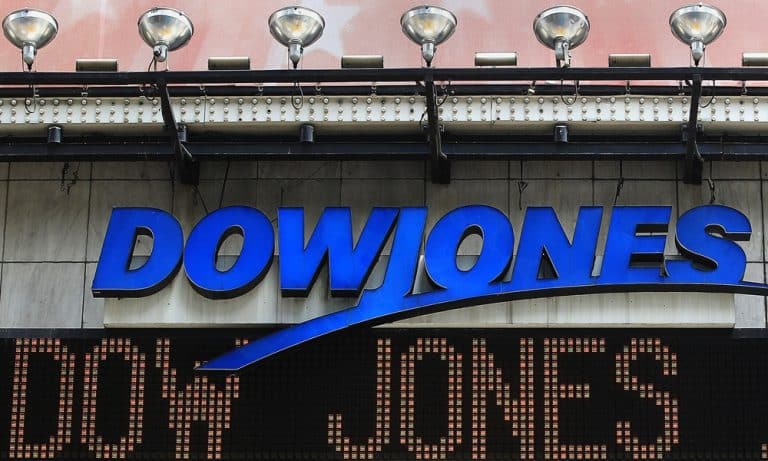 SKN | מדד דאו ג’ונס יורד מתחת ל-48,100: האם השוק נכנס לשלב חדש של זהירות לאחר שיאים היסטוריים?