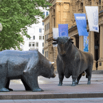 SKN | מדד MSCI אירופה מזנק ב־4.5% לאחר פריצה באמצע השבוע: האם זהו אות לעוצמה מתמשכת בשוקי המניות האירופיים?