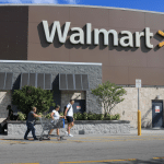 SKN | ולמארט בחזית הקמעונאות: אבן דרך בנאסד”ק-100 וטרנספורמציה מבוססת בינה מלאכותית