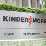 SKN | מה באמת מאותת שוק האופציות לקראת פרסום הדוחות של קיינדר מורגן?