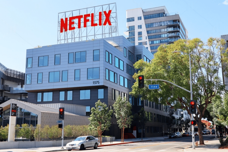 SKN | Netflix עוקפת את תחזיות הרבעון הרביעי כשההכנסות עולות ותחזית Q1 מאותתת על המשך מומנטום