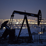 SKN | הנפט צפוי לדשדש סביב 60 דולר לחבית כאשר עודף היצע מקזז סיכון גיאופוליטי, כך עולה מסקר של רויטרס