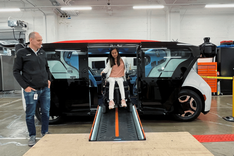 SKN | מדוע 2026 מסתמנת כשנת הפריצה של שירותי הרובוטקסי