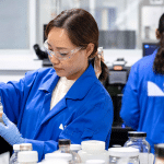 SKN | SLB מספקת הפתעה חיובית בדוחות הרבעון הרביעי כאשר שירותי האנרגיה מאותתים על ביקוש גלובלי יציב ומתמשך