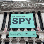 SKN | קרן SPY מתקרבת לשיאים היסטוריים כאשר תיאבון הסיכון חוזר למניות בארה״ב