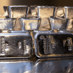 SKN | הכסף נותר מדשדש כאשר מחזורי השוק מעדיפים רוטציה על פני פריצה