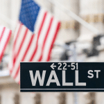 SKN | וול סטריט נחלשת כאשר התנודתיות מזנקת וחוזק הדולר מכביד על תיאבון הסיכון