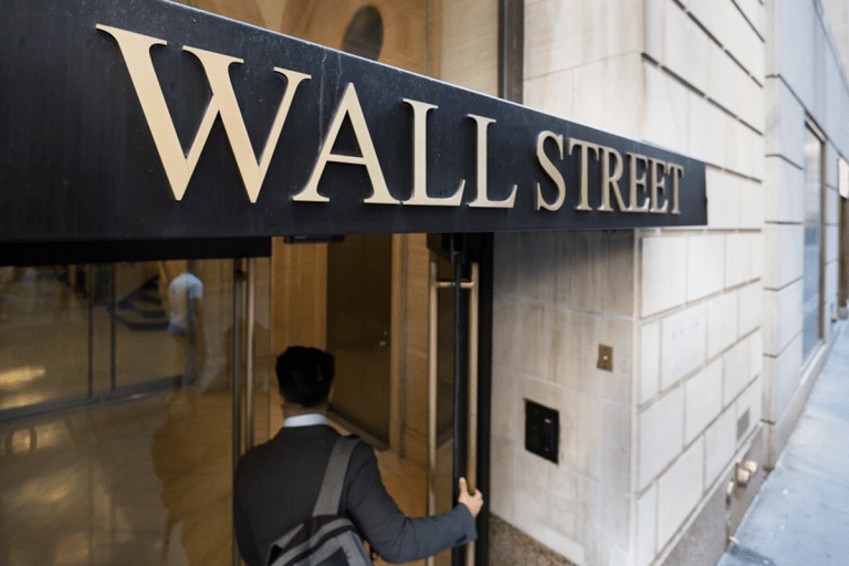 SKN | מדד ה־VIX צונח ב־20% בתוך שבוע: האם השוק נכנס לתקופה של רגיעה מתמשכת?