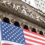 SKN | שווקי ארה”ב מתייצבים ב-13 בפברואר 2026 כאשר מניות קטנות מתאוששות בעוד התנודתיות נותרת גבוהה