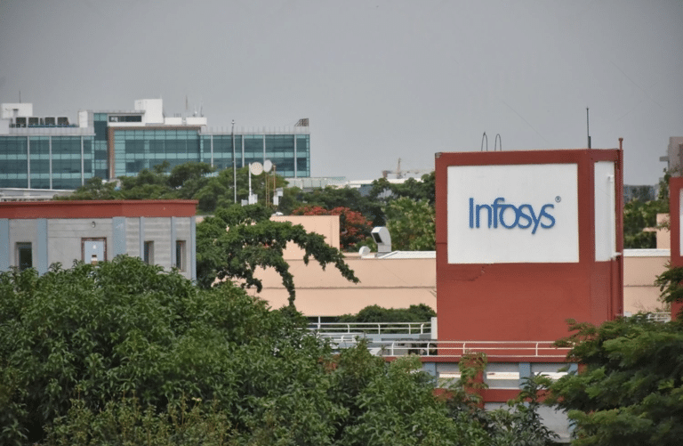 SKN | אינפוסיס מתחזקת כאשר תשואת הדיבידנד ומרווחים יציבים מאזנים תחזית צמיחה מתונה