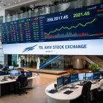 SKN | סיכום מסחר בישראל, 11 בפברואר 2026: המניות נחלשות לאחר ראלי של יומיים כאשר משקיעים מממשים רווחים