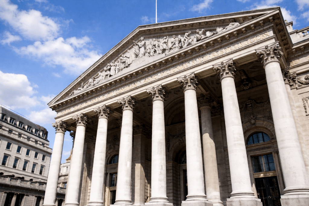 SKN | האם פלטפורמת המניות הפרטיות החדשה של לונדון תחיה את שוק ההון הבריטי?