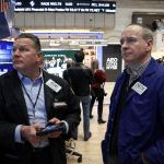 SKN | האם “עסקת הבהלה מ-AI” מגדירה מחדש את הנהגת השוק מעבר לענקיות הטכנולוגיה?