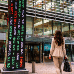 SKN | סגירת שווקי ישראל היום, 5 בפברואר 2026: תיקון חד פוגע במניות כאשר המשקיעים מעריכים מחדש את הסיכון לקראת מחר