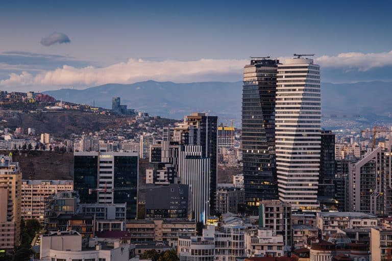 SKN | שווקי אירופה מציגים ביצועים מעורבים עם פתיחת המסחר, לחץ אינפלציוני ולחץ מט”ח נמשכים