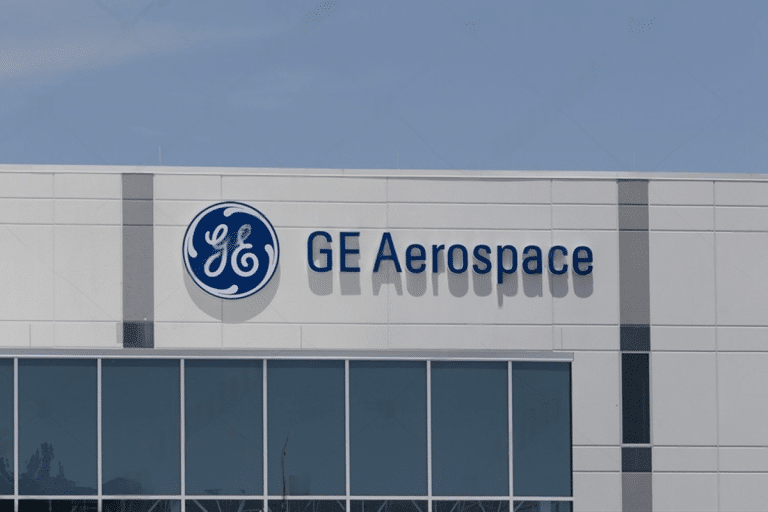 SKN | GE ועוד 5 מניות שעשויות ליהנות כאשר הבינה המלאכותית מעצבת מחדש את הכלכלה הגלובלית