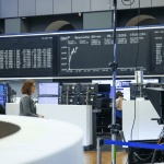 SKN | שווקי אירופה עוצרים לאחר הראלי, התחזקות המטבעות אינה מצליחה להצית תנופה חדשה במניות