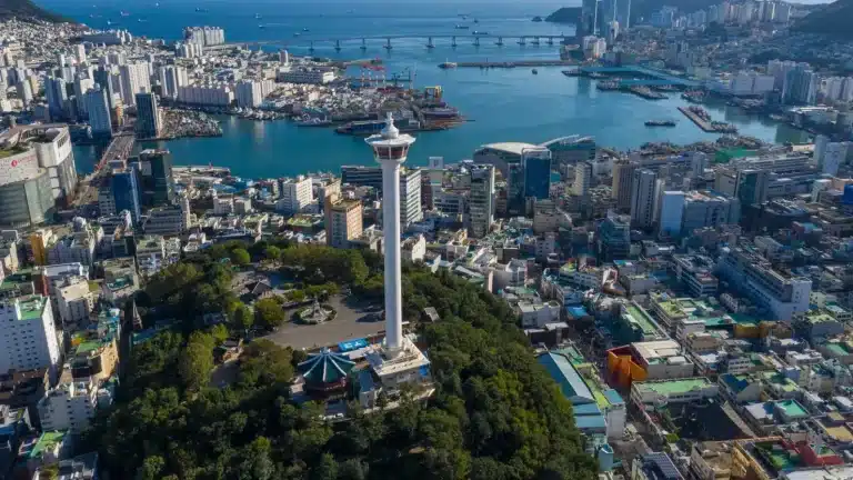 SKN | סקירה שבועית של KOSPI: המדד חוצה את רף 6,000 היסטורי, מסיים את השבוע בעלייה של 6.8% למרות מכירות זרות שיא